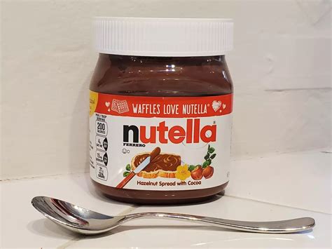 Woman Instantly Regretted Eating Jar Of Nutella She Found In Sisters Room Community Ladbible