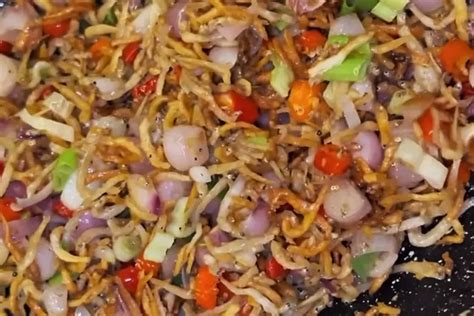 Resep Sambal Teri Bawang Yang Lagi Viral Pedasnya Nampol Dan Bisa Jadi