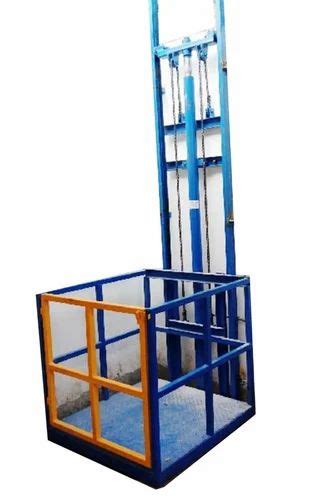 Technomax Hydraulic Industrial Goods Lift Max Capacity 5 6 Ton