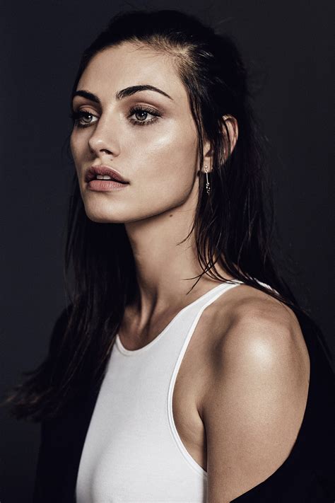 Phoebe Tonkin Twitter