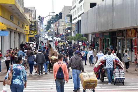 Coronavírus em novo decreto Prefeitura de Uberaba permite reabertura