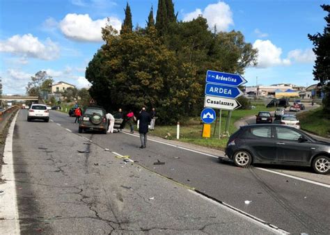 Pontina Chiusa Per Incidente Quattro Auto Coinvolte Il Caffe