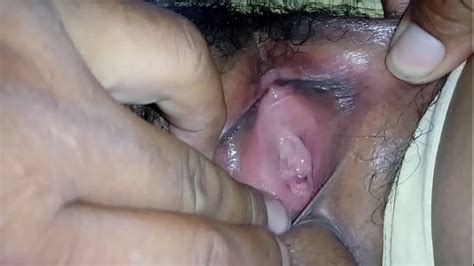 Una Buena Manoseada En La Conchita Peluda De Claudia XVIDEOS