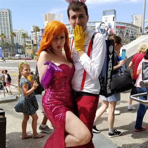 Roger and Jessica Rabbit Cosplay at SDCC