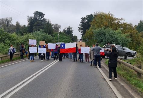 En Freire Vecinos De Quetroco Por Paralizaci N De Trabajos En Camino Se