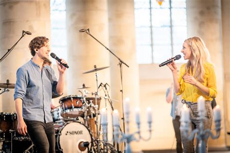 Nieuwe Muziek Van Sela Als Ik Naar De Bergen Kijk Nederland Zingt