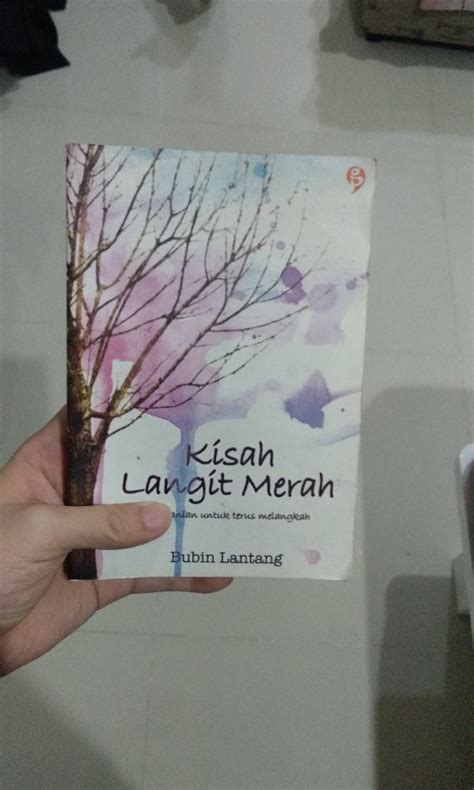 Kisah Langit Merah Buku Alat Tulis Buku Di Carousell