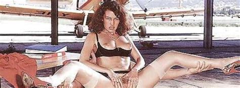 Dark Haired Getting Poked In The Airport ZB Porn