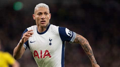 richarlison shares everton post  huge tottenham transfer update