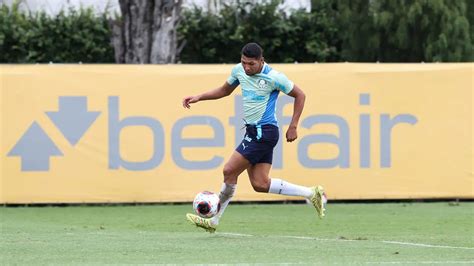 Atacante paraense Rony vive seca de gols no Palmeiras Rádio Clube do Pará