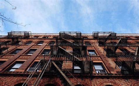 New York Expectations vs. Reality - DESK Magazine