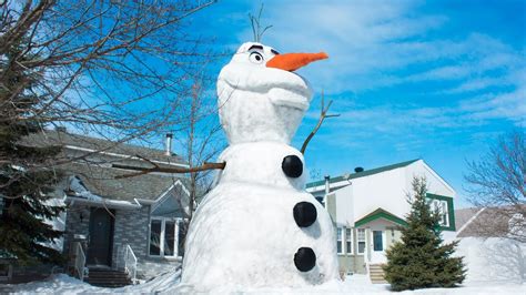 I Built A Giant Olaf Snowman Youtube