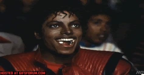 Funny Animated  Images  Daddy Michael Jackson Eating Popcorn