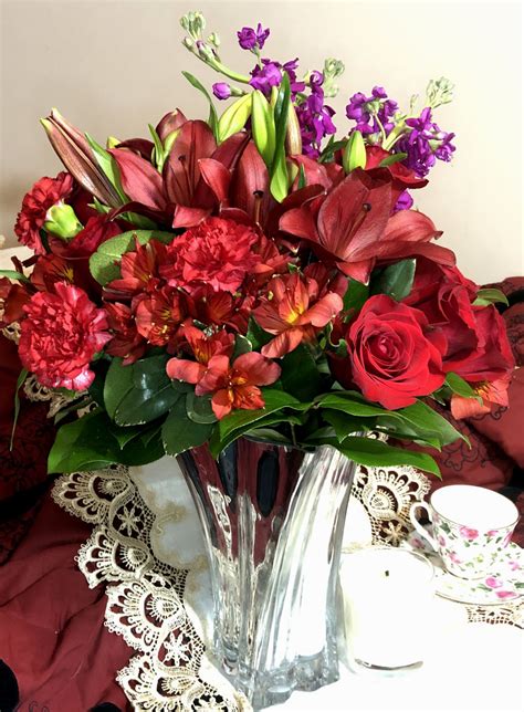 Reasons to Give a Beautiful Bouquet of Flowers - Powered By Mom