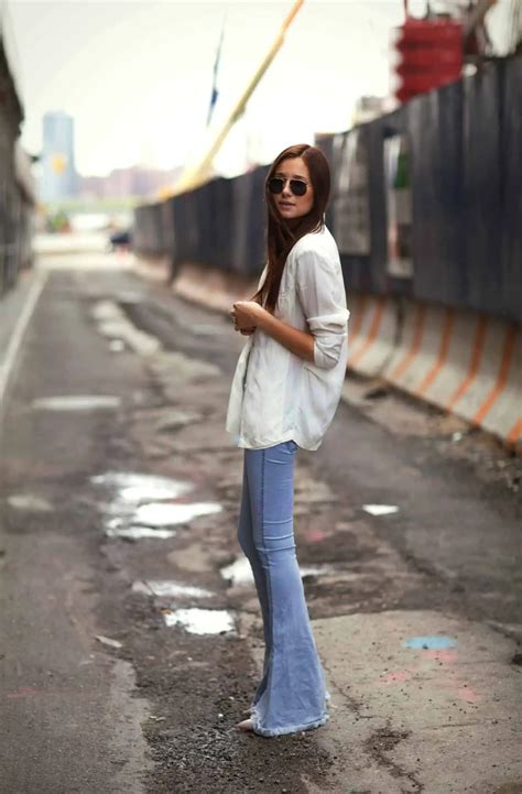 The '70s FLARED Jeans Are Back | Fashion Tag Blog
