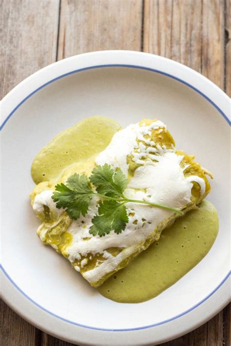 Chicken Enchiladas Suizas Verdes