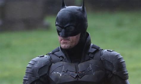 Heres Your First Look At Robert Pattinsons New Batsuit And Batcycle