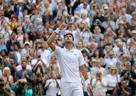 Djokovic Liet Tegen Federer Zien Wie Met Het Mes Op De Keel De Beste