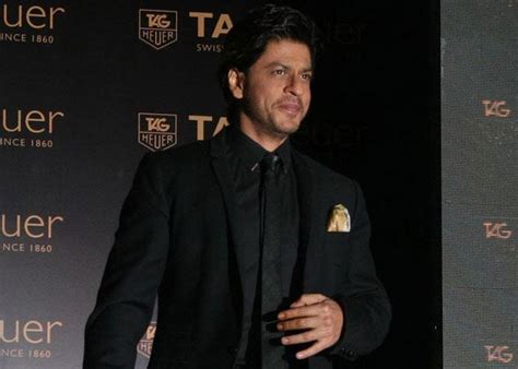 Shah Rukh Khan Can "Read Between The Lines" After Eye Surgery