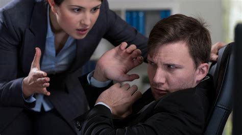 ways  stop  workplace bully