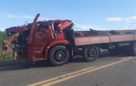 Motorista Sai Ileso Ao Ficar Preso S Ferragens Por Duas Horas