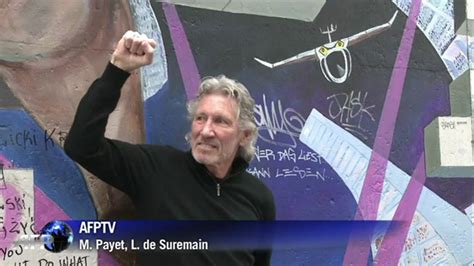 Le Fondateur Des Pink Floyd Veut Pr Server Le Mur De Berlin Vid O