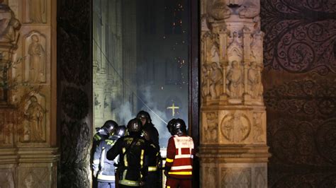 Notre-Dame fire: Timeline of how events unfolded | World News | Sky News