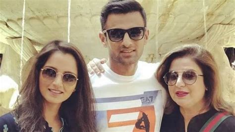 Shoaib Malik shares pic with wife Sania Mirza amid split rumours ...