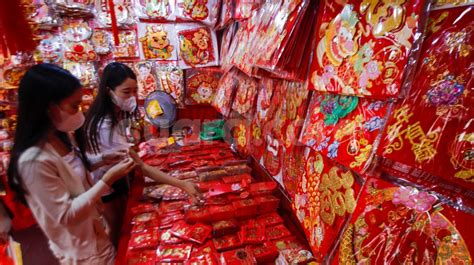 Kenapa Imlek Identik Dengan Warna Merah Ternyata Begini Makna Dan