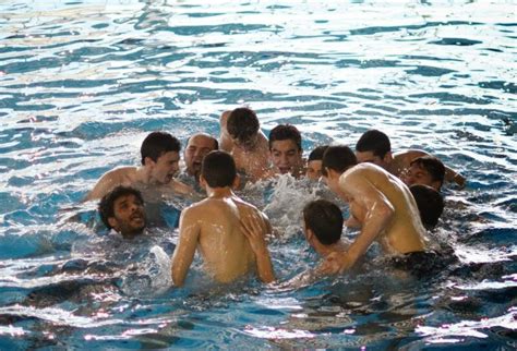 El Equipo Juvenil Del Club Waterpolo Castello Se Proclama Campeon De