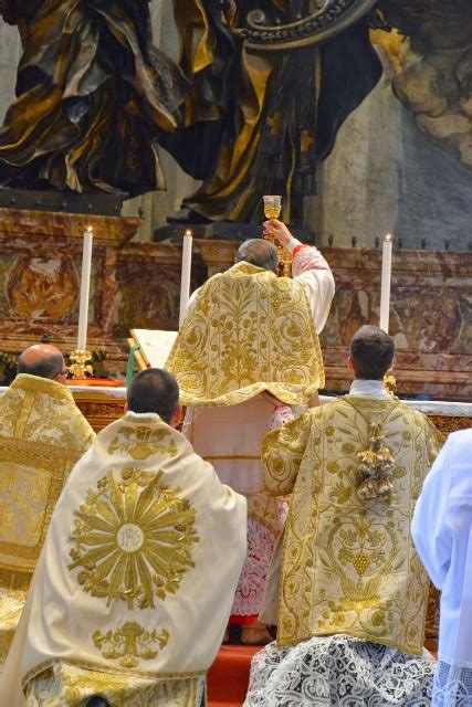 Catholicvs M S Im Genes De La Peregrinaci N Tradicional Populus