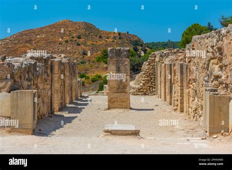 Minoan Palace Of Phaistos At Greek Island Crete Stock Photo Alamy