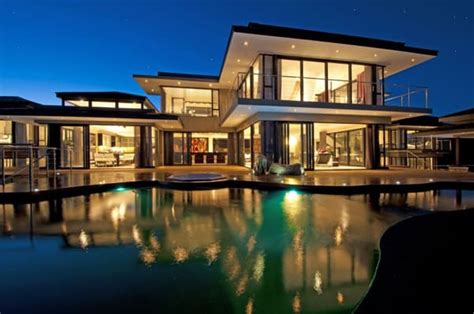 Opulent South African home with fabulous views