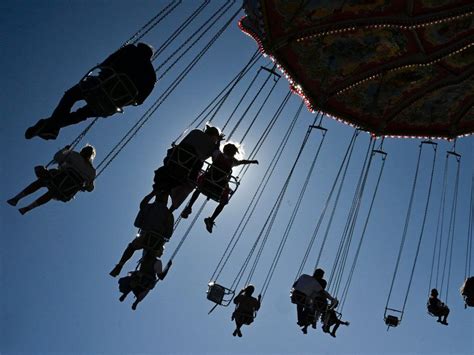 Horror Unfall Auf Dem Oktoberfest Deutschland Vol At