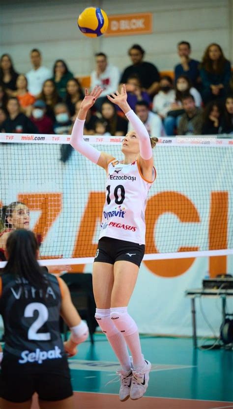 Maja Ognjenovic Voleybol Oyuncular Voleybol Spor