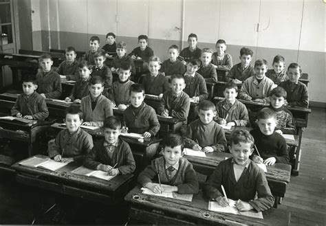 Photo de classe Je ne sais plus date imprécise aussi de 1958 ECOLE