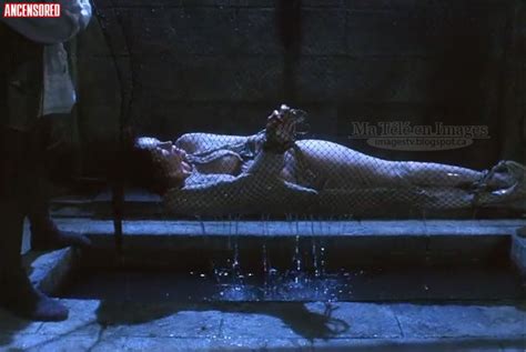 29 Mai 1431 Le Matin Nude Pics Page 1