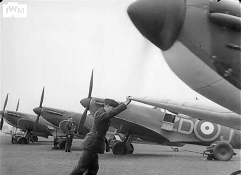 Asisbiz Spitfire MkIa RAF 222Sqn ZDJ P9xxx Taking Off From RAF Kirton