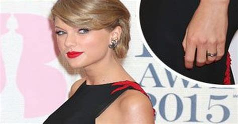 BRITs 2015: Is Taylor Swift engaged? Singer stuns on red carpet as she ...