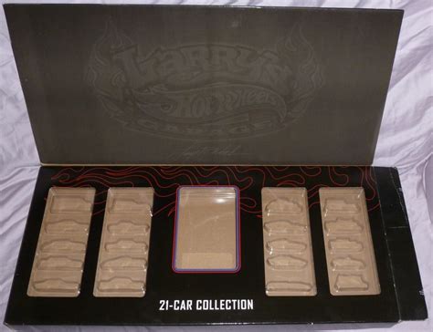 2009 HOT WHEELS Larry S Garage 21 Car Set Open Display Box NO CARS See