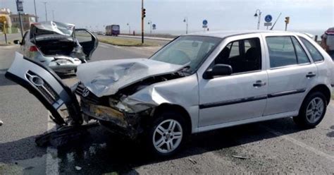 Un Herido Tras Un Choque Entre Dos Autos En La Costa Y Beruti