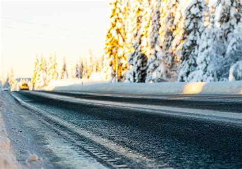 Nieve Y Lluvia Engelante La Dgt Recomienda Consultar El Estado De Las