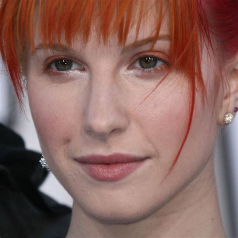 Hayley Williams Makeup Silver Eyeshadow And Orange Lipstick Steal Her