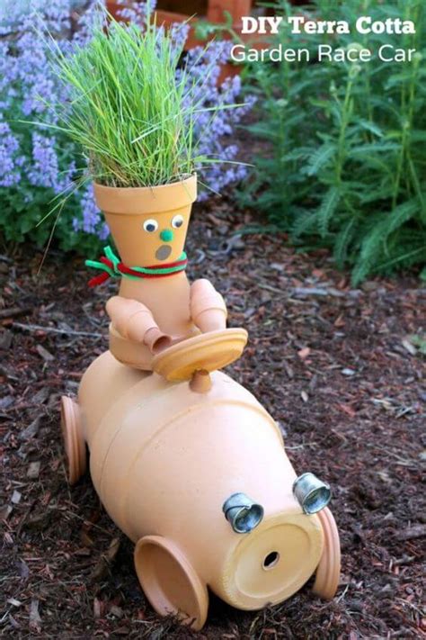 22 Pretty Clay Pot Garden Crafts