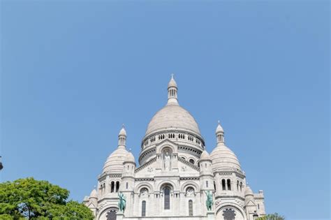 Premium Photo | Stunning architecture of sacre coeur in paris