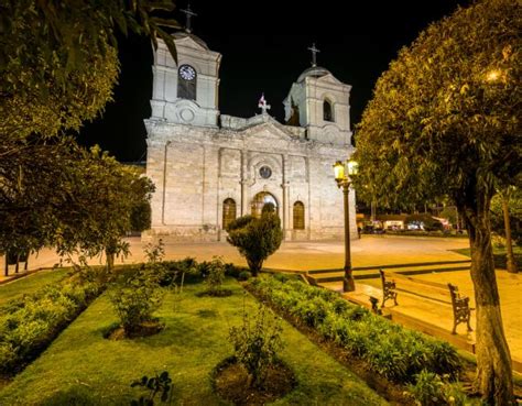 Lais Puzzle Nachtansicht Der Kathedrale Von Huancayo In Peru 40 100