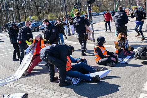 R Umung Der Stra Enblockade Vom Aufstand Der Letzten Gener Flickr