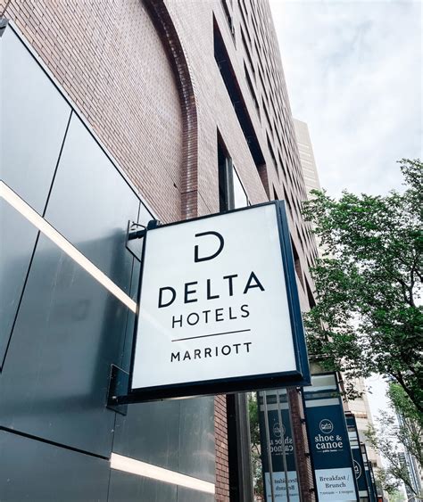 The Delta Calgary Downtown: 5 Reasons To Stay Here • Chandeliers and ...