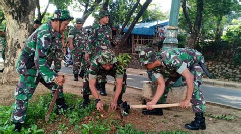 Lestarikan Lingkungan Kodim 0505 Jakarta Timur Tanam Pohon Sepanjang