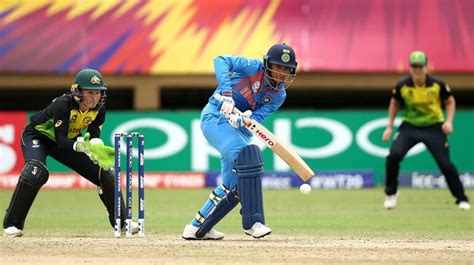 Smriti Mandhana Wins Icc Women S Cricketer Of The Year